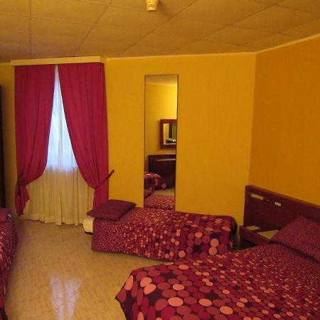 B&B The Sun Swimming & Pool Turin Exteriör bild