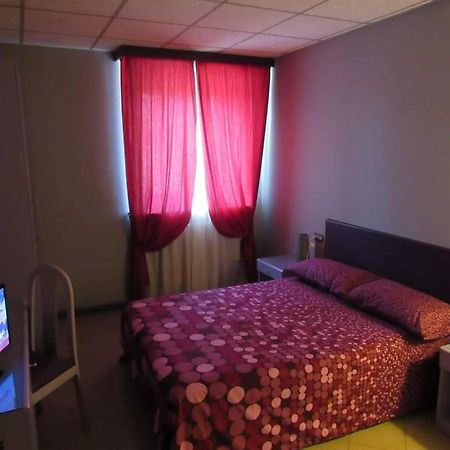 B&B The Sun Swimming & Pool Turin Exteriör bild