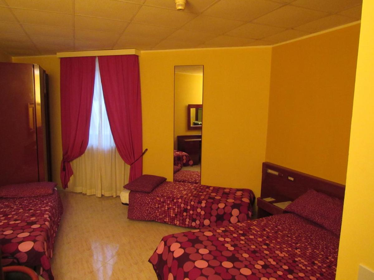 B&B The Sun Swimming & Pool Turin Exteriör bild