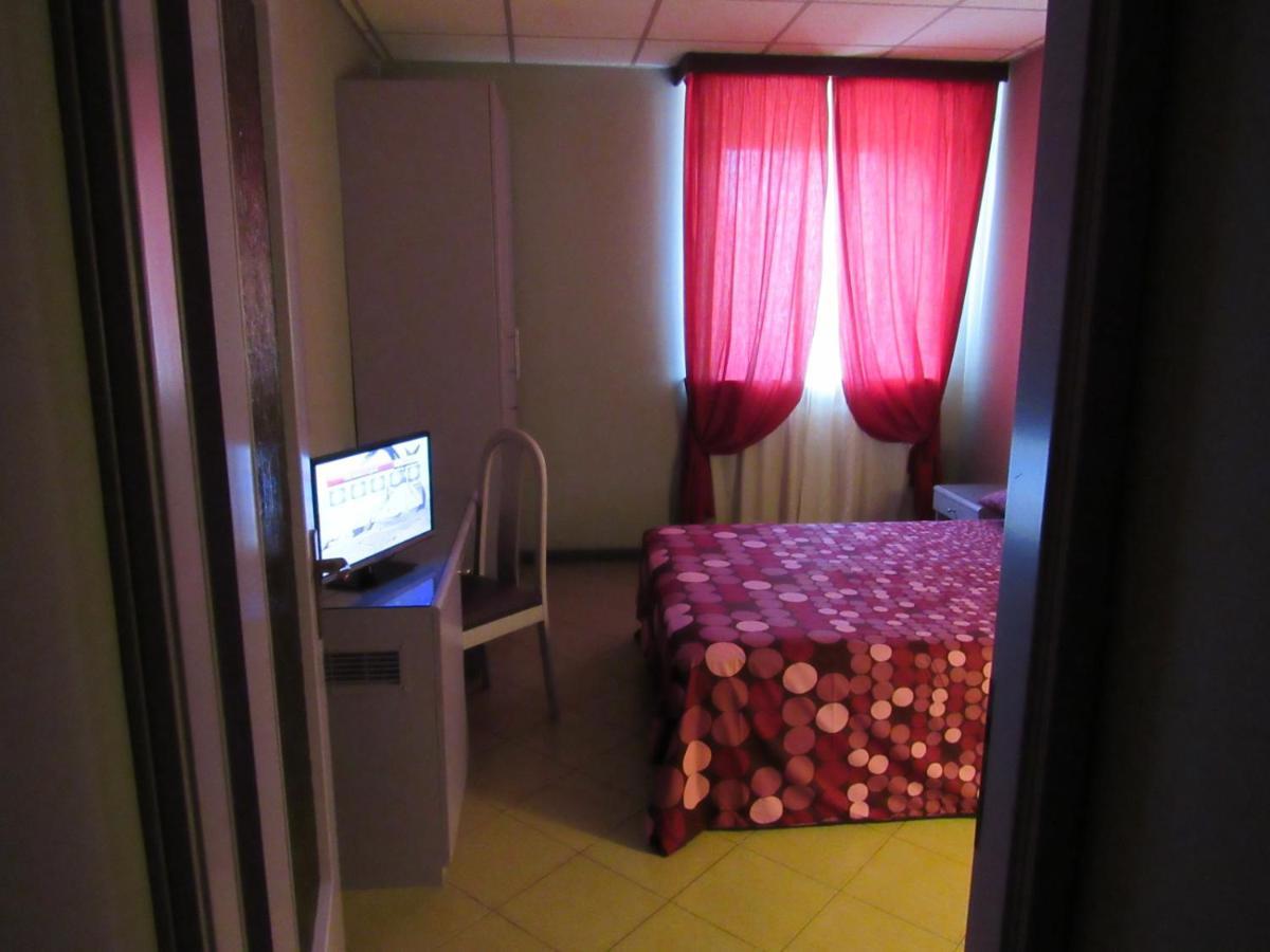 B&B The Sun Swimming & Pool Turin Exteriör bild
