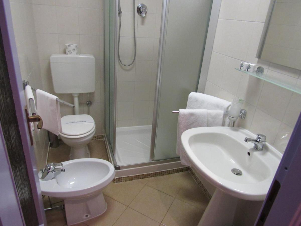 B&B The Sun Swimming & Pool Turin Exteriör bild