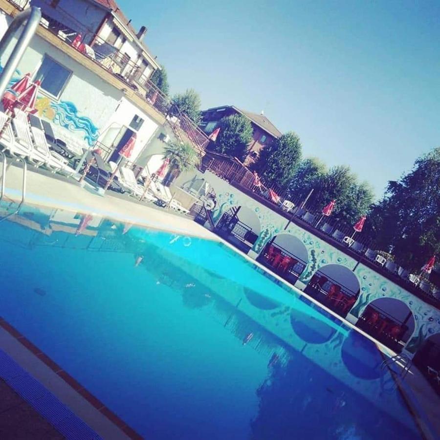 B&B The Sun Swimming & Pool Turin Exteriör bild